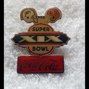 1985 Coca Cola SuperBowl XIX Collectors Pin